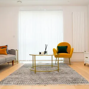 Royal Wharf - 1 Bed - Balcony - River & City View London